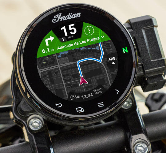 Ecrã tátil de 4” equipado com RIDE COMMAND